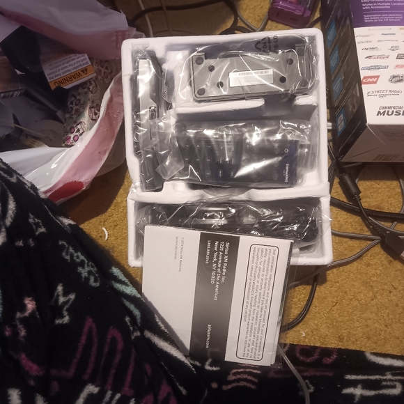 Onyx EZR Sirius XM Radio Receiver with home kit - Picture 3 of 3